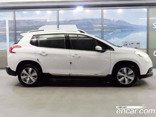 Peugeot 2008 2015 1.6 автомат (робот), миниатюра 3