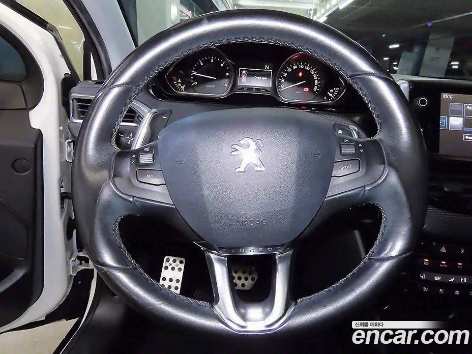 Peugeot 2008 2015 1.6 автомат (робот), фото 8