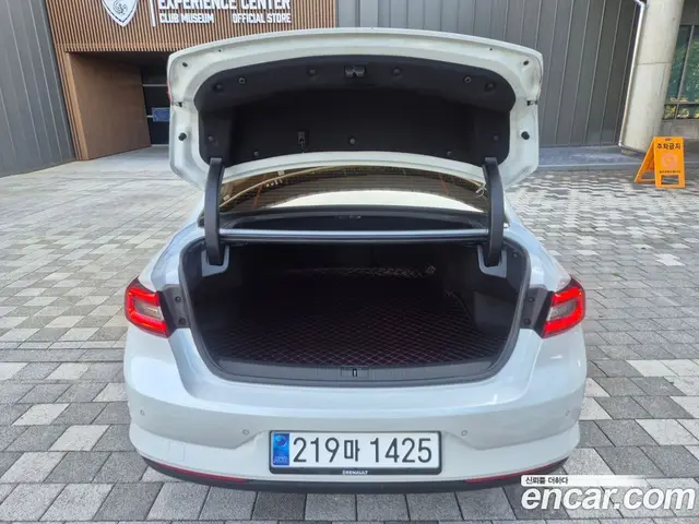 Renault (Samsung) SM6 2016 2.0 автомат (гидро), миниатюра 8 Renault (Samsung) SM6 2016 2.0 автомат (гидро), миниатюра 8