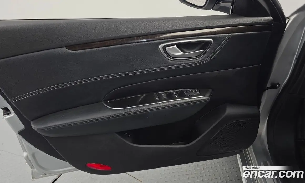 Renault (Samsung) SM6 2016 2.0 автомат (гидро), фото 14 Renault (Samsung) SM6 2016 2.0 автомат (гидро), фото 14