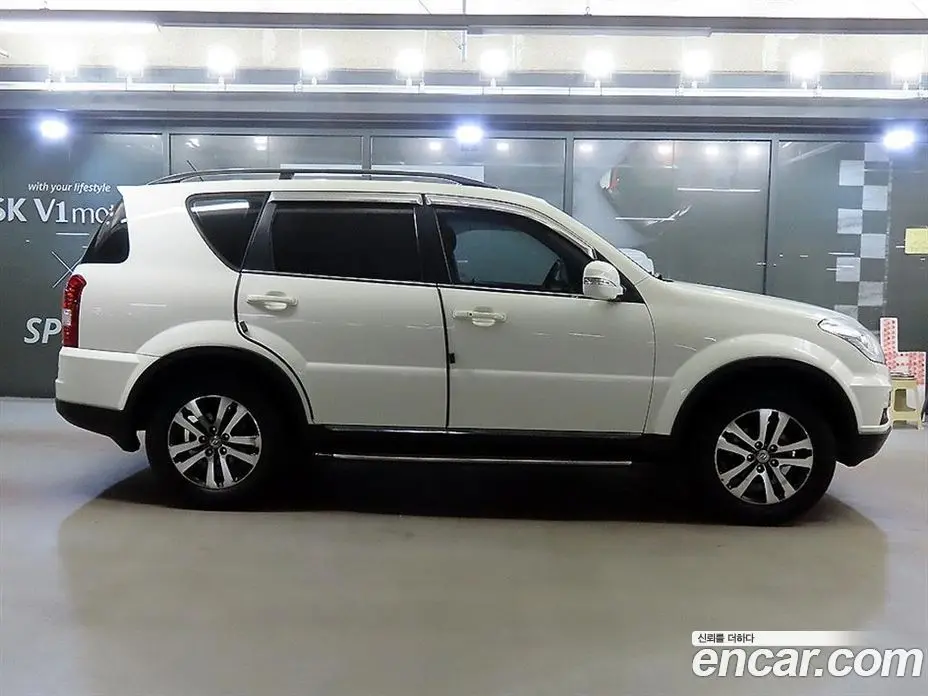SsangYong Rexton 2013 2.0 автомат (гидро), фото 3