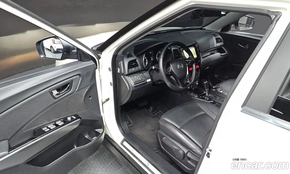 SsangYong TIBOLI 2017 1.6 автомат (гидро), фото 12