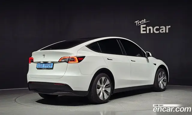 Tesla Model Y 2023 0.2 автомат (гидро), миниатюра 2 Tesla Model Y 2023 0.2 автомат (гидро), миниатюра 2
