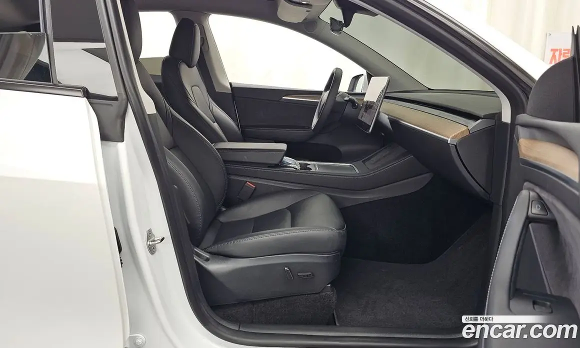 Tesla Model Y 2023 0.2 автомат (гидро), фото 17 Tesla Model Y 2023 0.2 автомат (гидро), фото 17