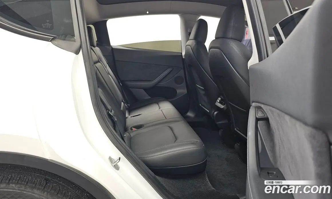 Tesla Model Y 2023 0.2 автомат (гидро), фото 18 Tesla Model Y 2023 0.2 автомат (гидро), фото 18