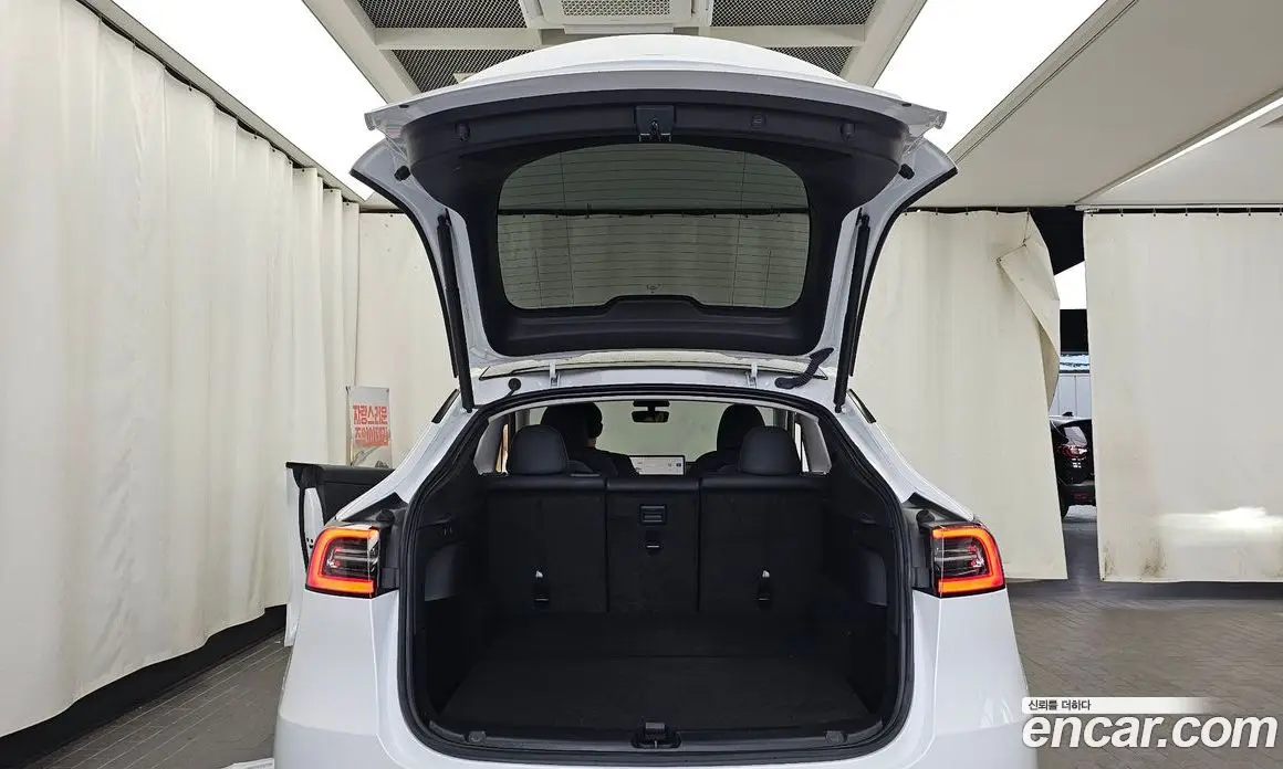 Tesla Model Y 2023 0.2 автомат (гидро), фото 26 Tesla Model Y 2023 0.2 автомат (гидро), фото 26