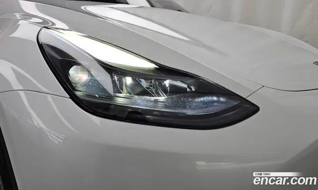Tesla Model Y 2023 0.2 автомат (гидро), миниатюра 8 Tesla Model Y 2023 0.2 автомат (гидро), миниатюра 8