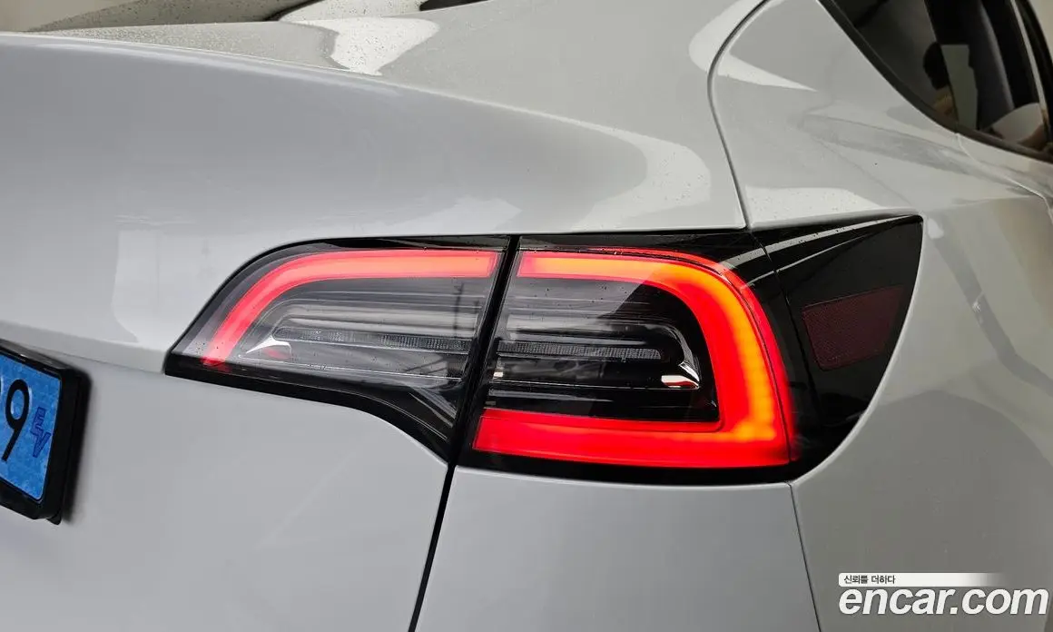 Tesla Model Y 2023 0.2 автомат (гидро), фото 9 Tesla Model Y 2023 0.2 автомат (гидро), фото 9