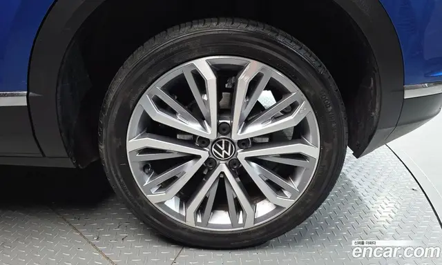Volkswagen T-Roc 2021 2.0 автомат (гидро), миниатюра 5 Volkswagen T-Roc 2021 2.0 автомат (гидро), миниатюра 5