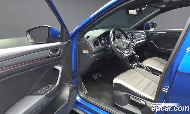 Volkswagen T-Roc 2021 2.0 автомат (гидро), миниатюра 10 Volkswagen T-Roc 2021 2.0 автомат (гидро), миниатюра 10