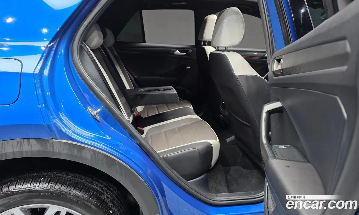 Volkswagen T-Roc 2022 2.0 автомат (гидро), фото 17 Volkswagen T-Roc 2022 2.0 автомат (гидро), фото 17