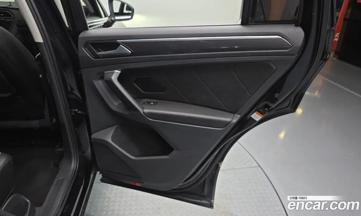 Volkswagen Tiguan 2020 2.0 автомат (гидро), фото 15 Volkswagen Tiguan 2020 2.0 автомат (гидро), фото 15
