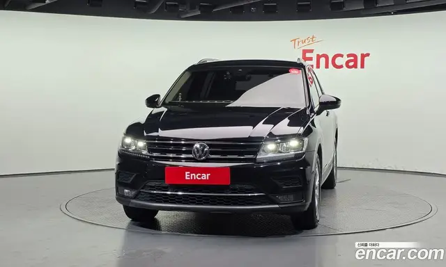 Volkswagen Tiguan 2020 2.0 автомат (гидро), миниатюра 3 Volkswagen Tiguan 2020 2.0 автомат (гидро), миниатюра 3