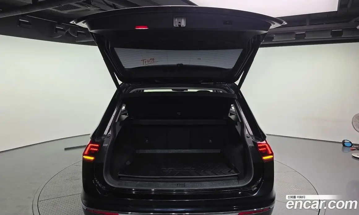 Volkswagen Tiguan 2020 2.0 автомат (гидро), фото 26 Volkswagen Tiguan 2020 2.0 автомат (гидро), фото 26