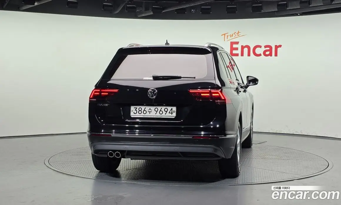 Volkswagen Tiguan 2020 2.0 автомат (гидро), фото 4 Volkswagen Tiguan 2020 2.0 автомат (гидро), фото 4