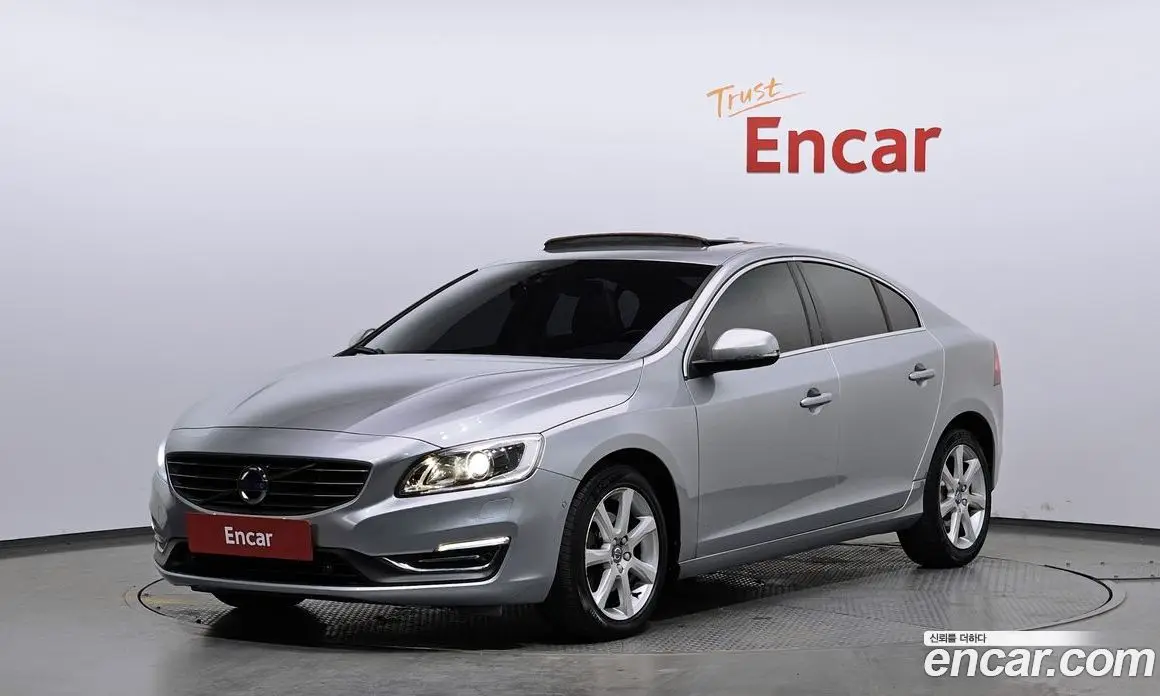 Volvo S60 2015 2.0 автомат (гидро), фото 1 Volvo S60 2015 2.0 автомат (гидро), фото 1