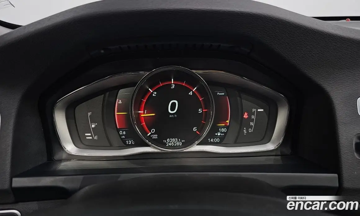 Volvo S60 2015 2.0 автомат (гидро), фото 8 Volvo S60 2015 2.0 автомат (гидро), фото 8
