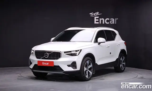 Volvo XC40 2025 2.0 автомат (гидро), миниатюра 1 Volvo XC40 2025 2.0 автомат (гидро), миниатюра 1