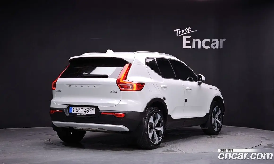 Volvo XC40 2025 2.0 автомат (гидро), фото 2 Volvo XC40 2025 2.0 автомат (гидро), фото 2