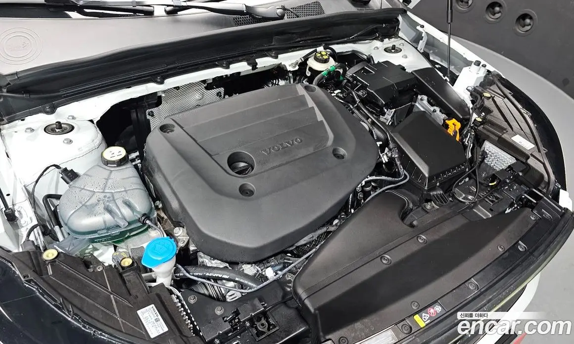 Volvo XC40 2025 2.0 автомат (гидро), фото 6 Volvo XC40 2025 2.0 автомат (гидро), фото 6