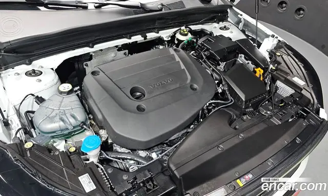 Volvo XC40 2025 2.0 автомат (гидро), миниатюра 6 Volvo XC40 2025 2.0 автомат (гидро), миниатюра 6