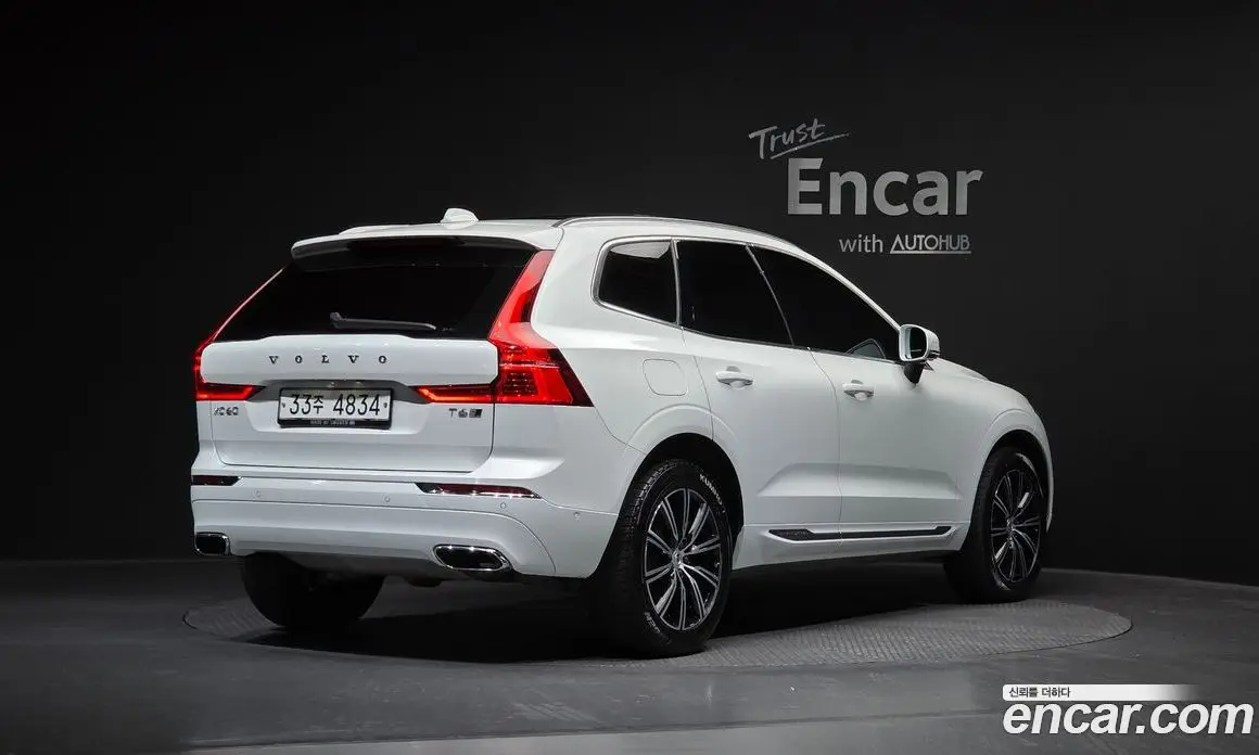 Volvo XC60 2019 2.0 автомат (гидро), фото 1 Volvo XC60 2019 2.0 автомат (гидро), фото 1