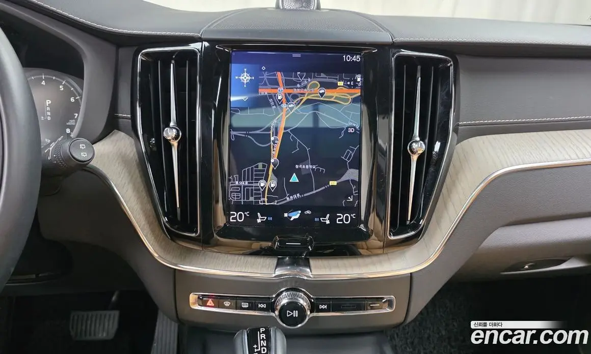 Volvo XC60 2019 2.0 автомат (гидро), фото 19 Volvo XC60 2019 2.0 автомат (гидро), фото 19