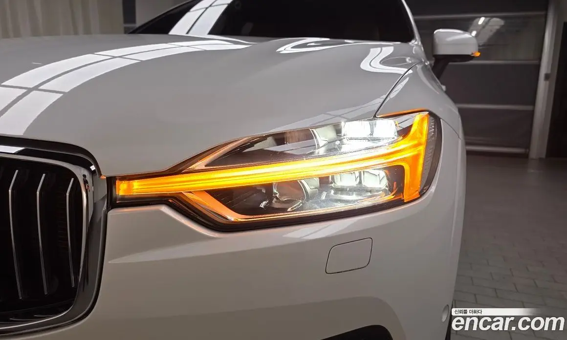 Volvo XC60 2019 2.0 автомат (гидро), фото 7 Volvo XC60 2019 2.0 автомат (гидро), фото 7