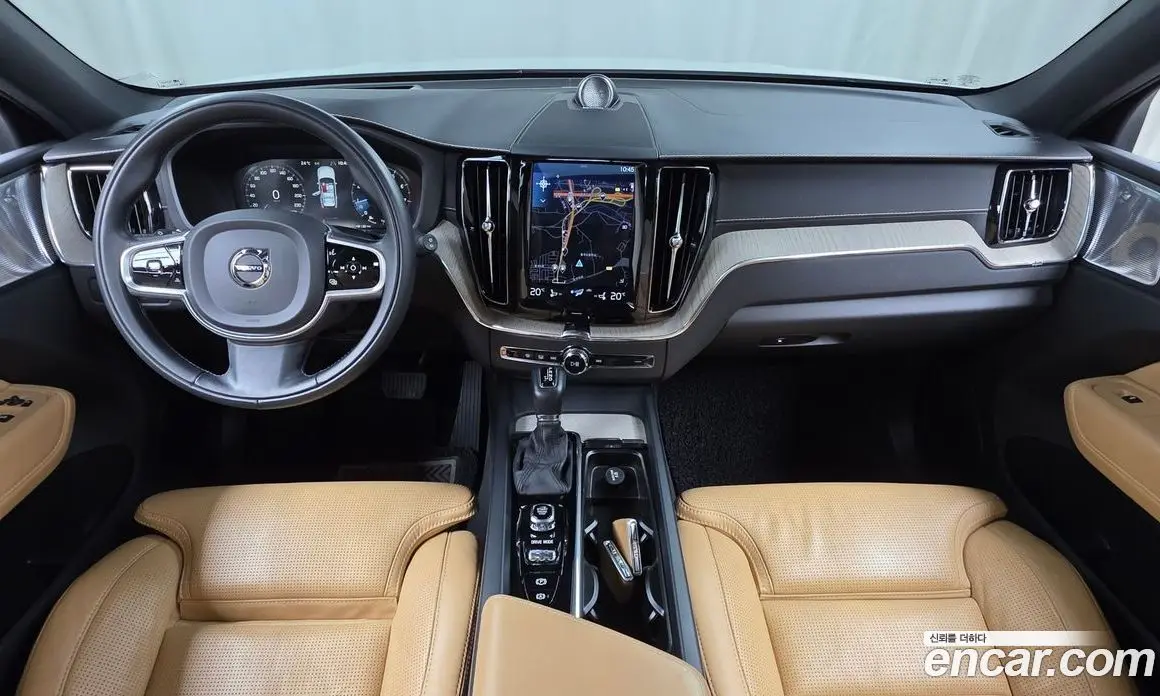 Volvo XC60 2019 2.0 автомат (гидро), фото 9 Volvo XC60 2019 2.0 автомат (гидро), фото 9
