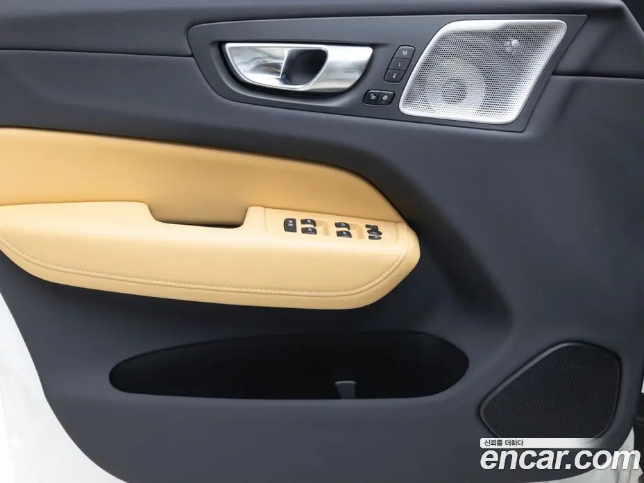 Volvo XC60 2023 2.0 автомат (гидро), фото 17 Volvo XC60 2023 2.0 автомат (гидро), фото 17