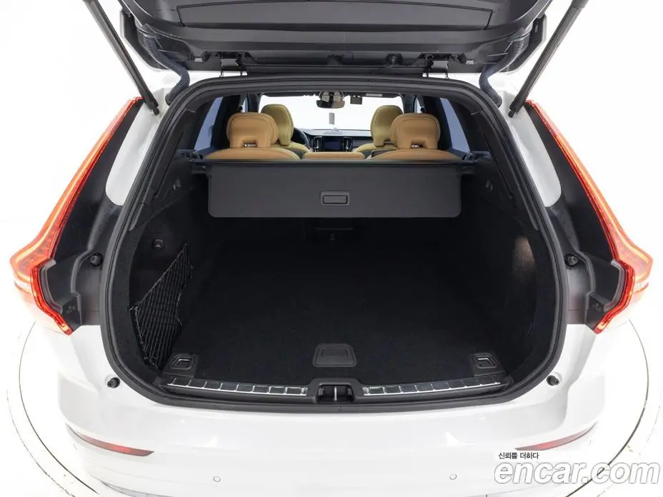 Volvo XC60 2023 2.0 автомат (гидро), фото 19 Volvo XC60 2023 2.0 автомат (гидро), фото 19