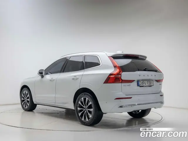 Volvo XC60 2023 2.0 автомат (гидро), миниатюра 4 Volvo XC60 2023 2.0 автомат (гидро), миниатюра 4