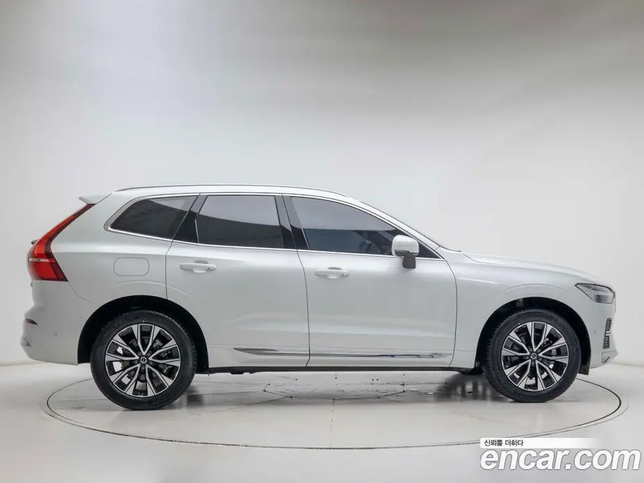 Volvo XC60 2023 2.0 автомат (гидро), фото 5 Volvo XC60 2023 2.0 автомат (гидро), фото 5