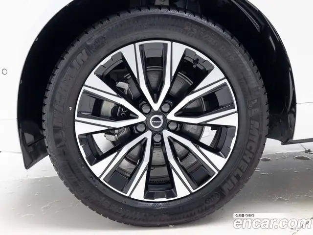 Volvo XC60 2023 2.0 автомат (гидро), миниатюра 6 Volvo XC60 2023 2.0 автомат (гидро), миниатюра 6