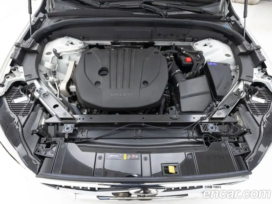 Volvo XC60 2023 2.0 автомат (гидро), фото 7 Volvo XC60 2023 2.0 автомат (гидро), фото 7