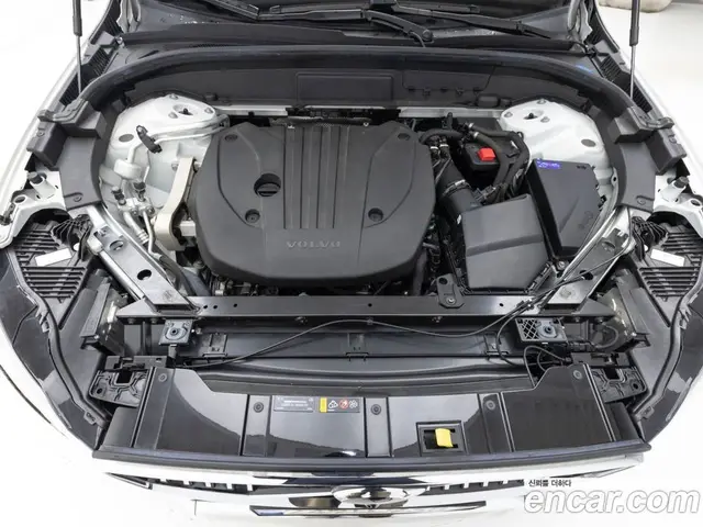 Volvo XC60 2023 2.0 автомат (гидро), миниатюра 7 Volvo XC60 2023 2.0 автомат (гидро), миниатюра 7