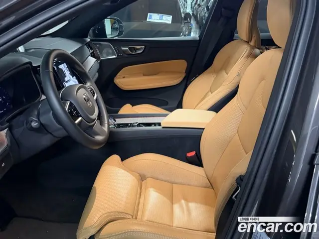 Volvo XC60 2025 2.0 автомат (гидро), миниатюра 7 Volvo XC60 2025 2.0 автомат (гидро), миниатюра 7