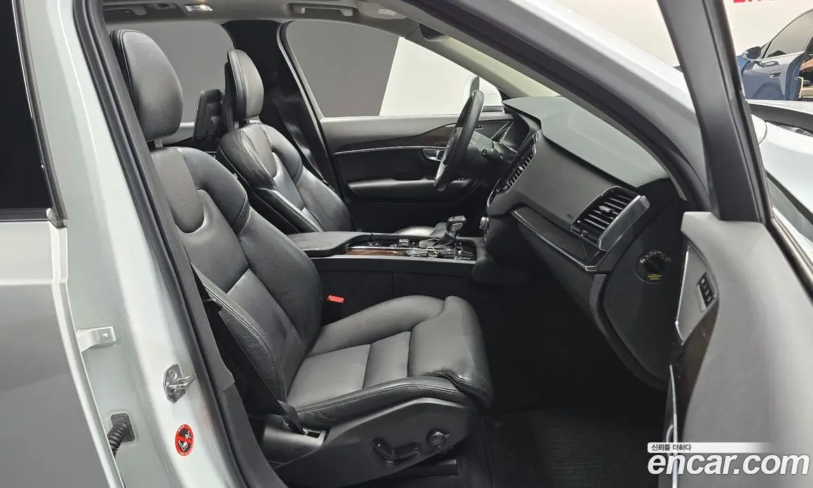 Volvo XC90 2017 2.0 автомат (гидро), фото 16 Volvo XC90 2017 2.0 автомат (гидро), фото 16