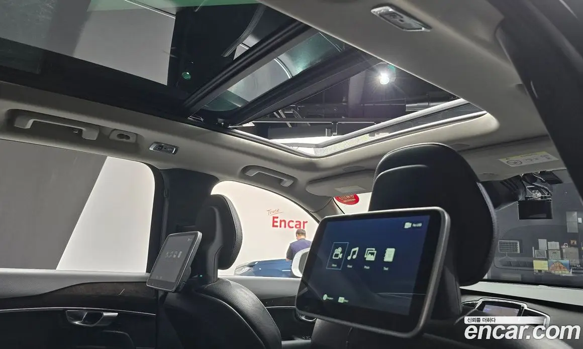 Volvo XC90 2017 2.0 автомат (гидро), фото 31 Volvo XC90 2017 2.0 автомат (гидро), фото 31