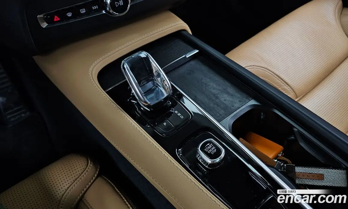 Volvo XC90 2022 2.0 автомат (гидро), фото 12 Volvo XC90 2022 2.0 автомат (гидро), фото 12