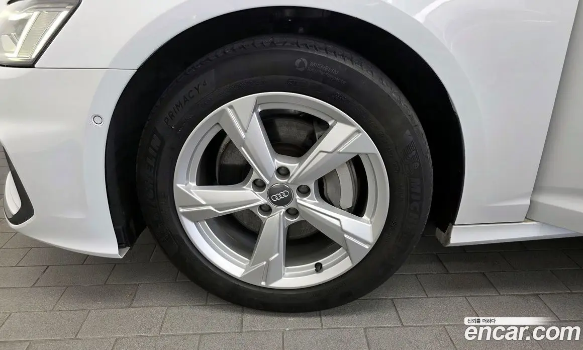Audi A6 2020 2.0 автомат (гидро), фото 5