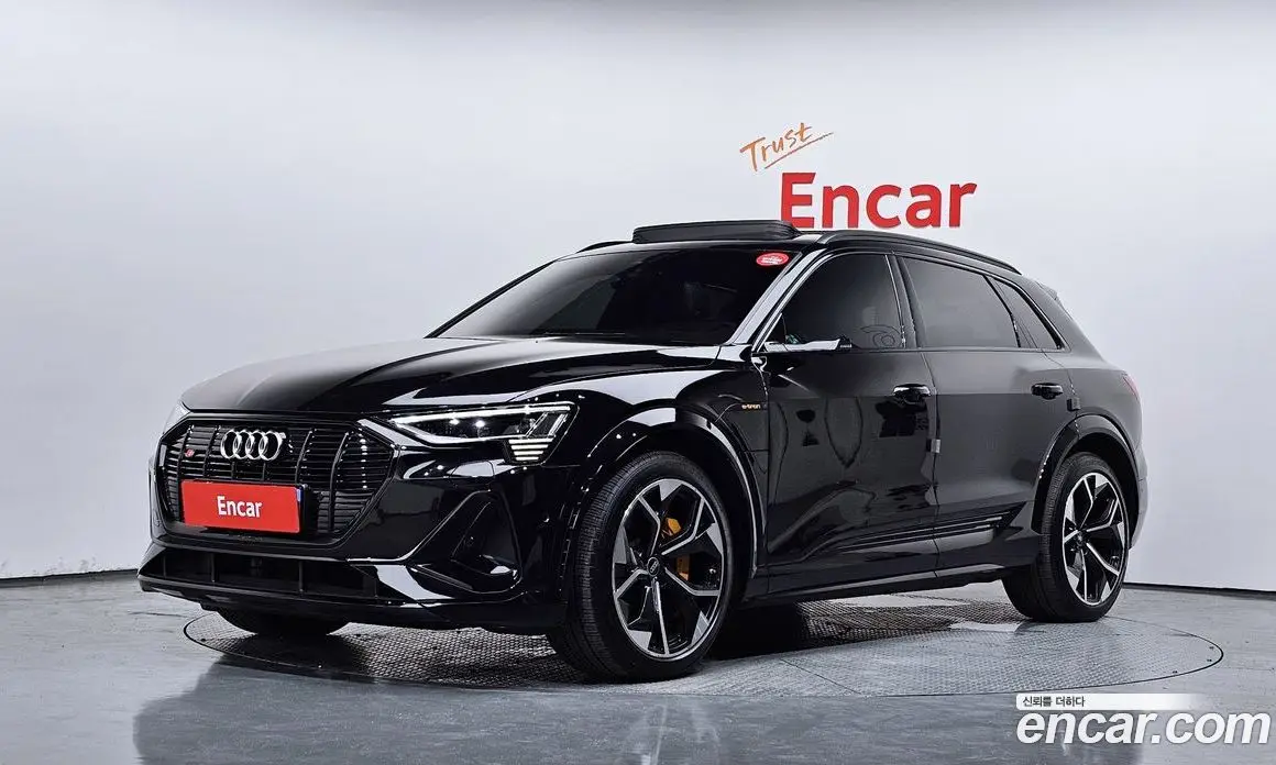 Audi e-tron 2023 0.2 автомат (гидро), фото 1 Audi e-tron 2023 0.2 автомат (гидро), фото 1