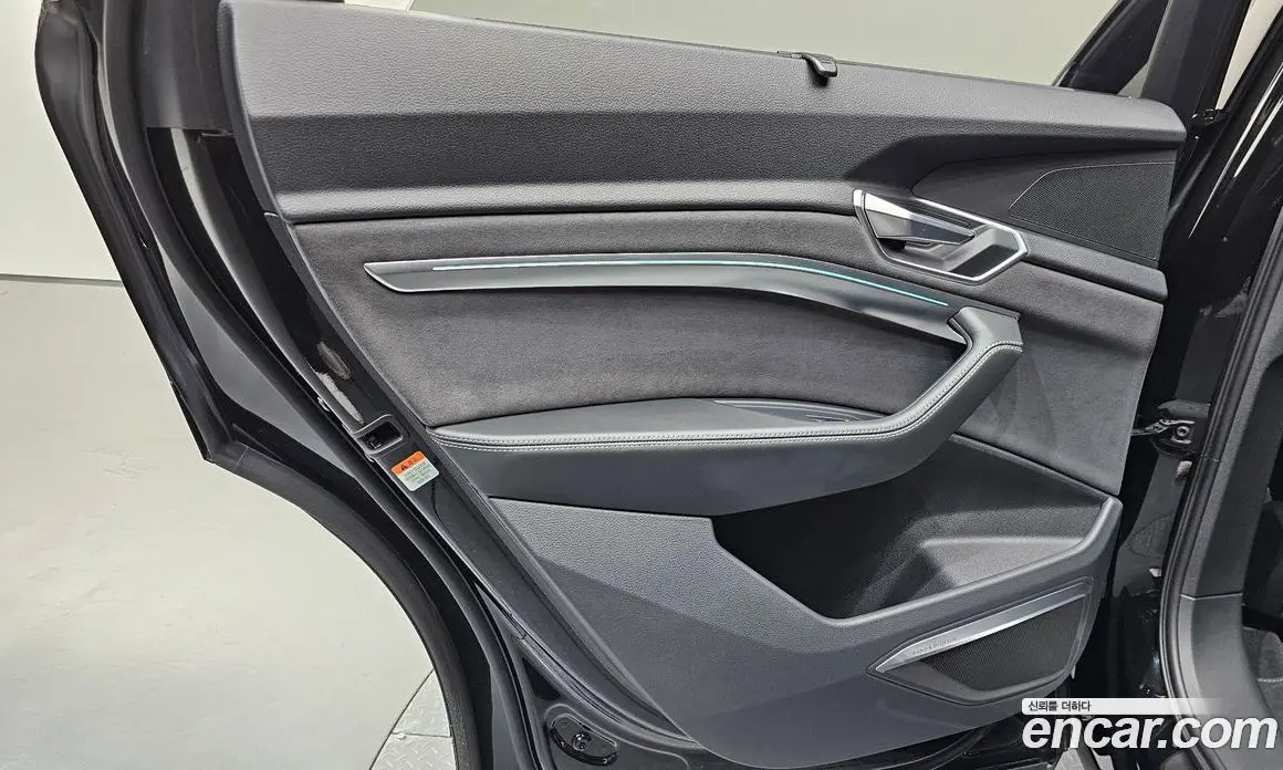 Audi e-tron 2023 0.2 автомат (гидро), фото 15 Audi e-tron 2023 0.2 автомат (гидро), фото 15