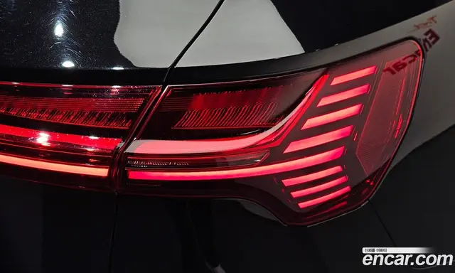 Audi e-tron 2023 0.2 автомат (гидро), миниатюра 9 Audi e-tron 2023 0.2 автомат (гидро), миниатюра 9