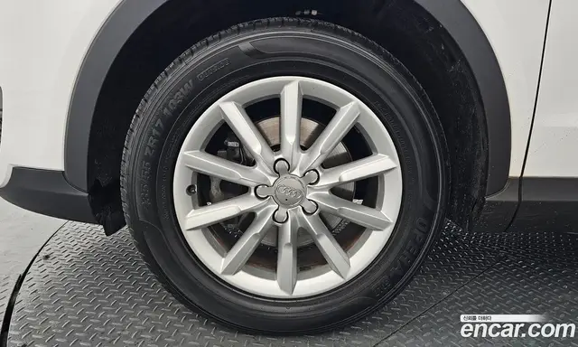Audi Q3 2015 2.0 автомат (гидро), миниатюра 5 Audi Q3 2015 2.0 автомат (гидро), миниатюра 5