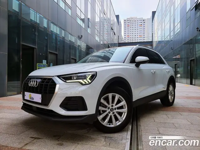 Audi Q3 2022 2.0 автомат (гидро), миниатюра 2