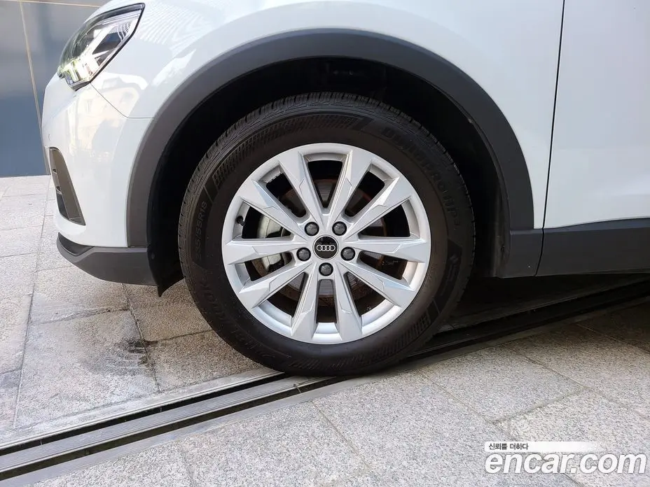 Audi Q3 2022 2.0 автомат (гидро), фото 20