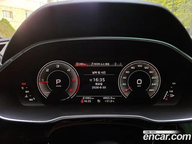 Audi Q3 2022 2.0 автомат (гидро), миниатюра 8