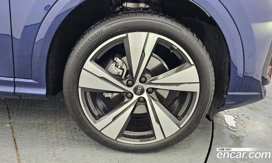Audi Q5 2025 2.0 автомат (гидро), фото 5 Audi Q5 2025 2.0 автомат (гидро), фото 5