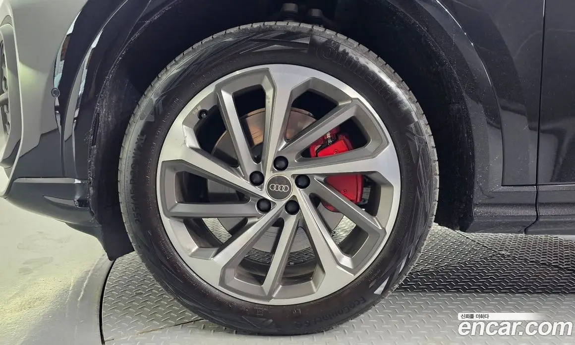 Audi Q5 2025 2.0 автомат (гидро), фото 5 Audi Q5 2025 2.0 автомат (гидро), фото 5